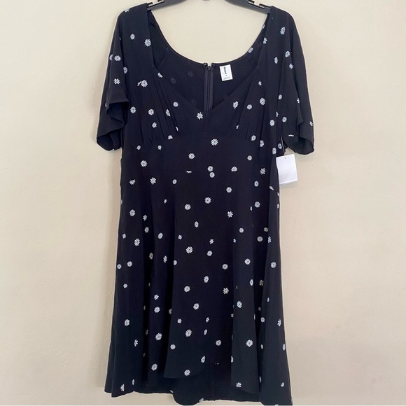 Abound Dresses & Skirts - Abound Nordstrom dress black with white flowers size XL NWT